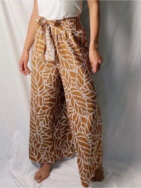 High-Rise Wide-Leg Paperbag Pants in Tan Leaf Print